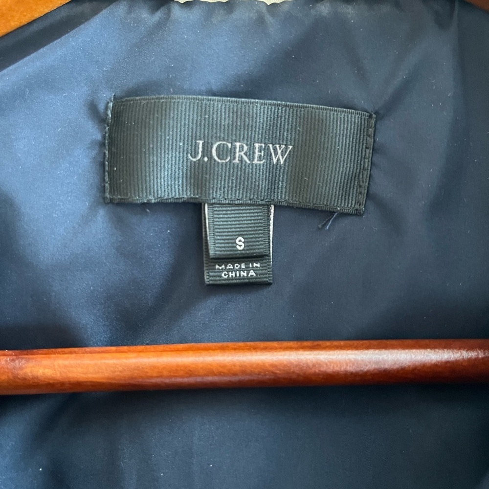 SALE! J.Crew Navy Plaid Quilted Down Feather Vest Women's Size Small - Picture 12 of 15